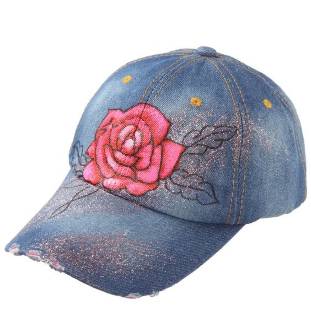 Feminine baseball cap with a rose.